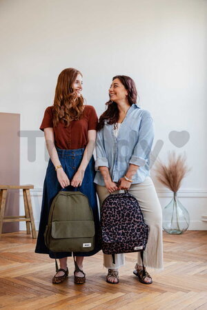 Prebaľovací batoh Tokyo Backpack Lichen Beaba s prebaľovacou podložkou a popruhmi ku kočíku zelený