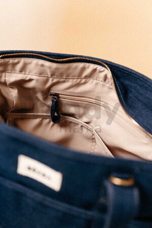 Prebaľovacia taška ku kočíku Madrid Bag Denim Beaba s prebaľovacou podložkou a popruhmi ku kočíku modrá