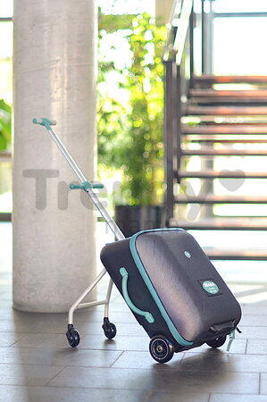 Kufor na kolieskach so sedátkom pre dieťa Travel Case Eazy Luggage Beaba 2v1 s prídavnými kolieskami pre stabilitu 22 l nosnosť až 100 kg čierny BE946