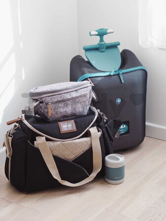 Kufor na kolieskach so sedátkom pre dieťa Travel Case Eazy Luggage Beaba 2v1 s prídavnými kolieskami pre stabilitu 22 l nosnosť až 100 kg čierny BE946