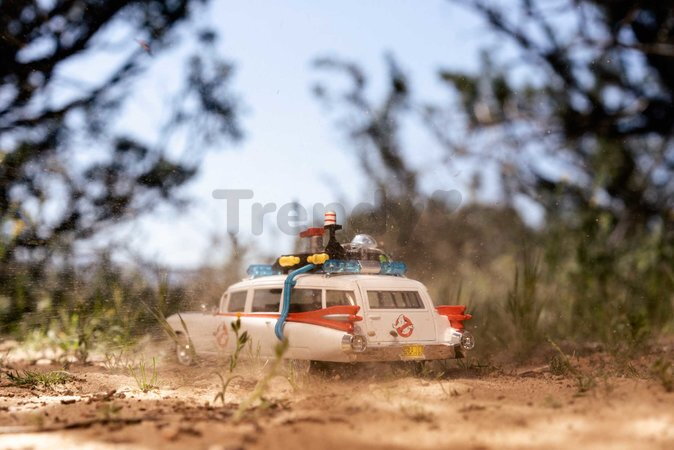 Autíčko Ghostbusters ECTO-1 Jada kovové s otvárateľnými dverami dĺžka 23 cm 1:24 od 8 rokov