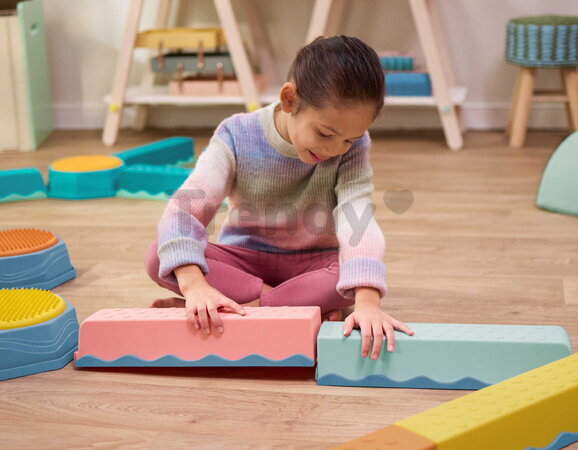 Prekážková dráha so stupienkami Balance & Build B-Toys na rozvoj rovnováhy, koordinácie a motoriky 13 prekážok BTBX2324Z