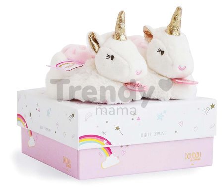 Papučky pre bábätko s hrkálkou Unicorn Lucie la Licorne Doudou et Compagnie biele v darčekovom balení od 0-6 mes