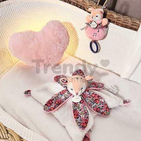 Plüss őzike dédelgetéshez Deer Boh'aime Doudou Petal Doudou et Compagnie rózsaszín 27 cm ajándékcsomagolásban 0 hó-tól