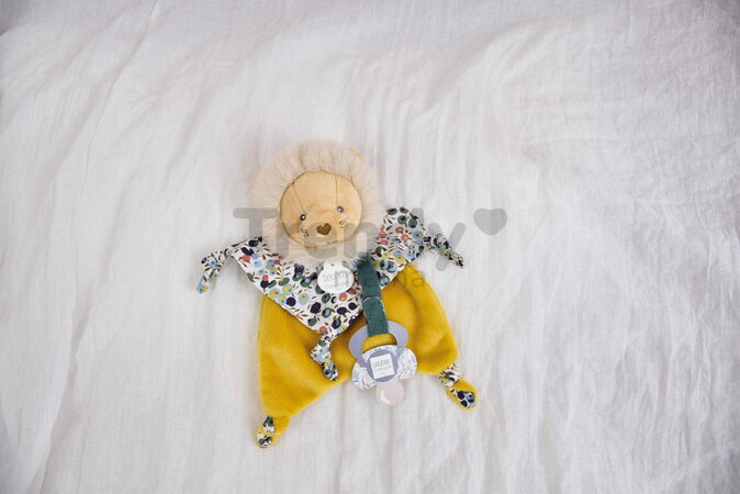 Plüss oroszlán cumitartó csipesszel Lion Dummy Holder Boh'aime Doudou et Compagnie ajándékcsomagolásban sárga 20 cm 0 hó-tól