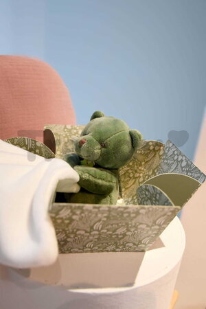 Plüss mackó kendővel dédelgetéshez My Little Bear Doudou et Compagnie ajándékcsomagolásban több színben 10 cm 0 hó-tól