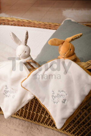 Plüss nyuszi dédelgetéshez kendővel Bunny with a Comforter White Doudou et Compagnie ajándékcsomagolásban fehér 10 cm 0 hó-tól