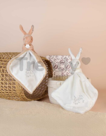 Plüss nyuszi dédelgetéshez kendővel Bunny with a Comforter White Doudou et Compagnie ajándékcsomagolásban fehér 10 cm 0 hó-tól