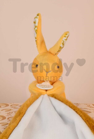 Plüss nyuszi dédelgetéshez kendővel Bunny with a Comforter Ochre Doudou et Compagnie ajándékcsomagolásban sárga 10 cm 0 hó-tól
