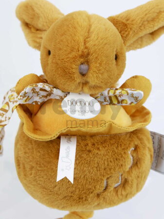 Plyšový zajačik s melódiou Lapin Doudou Music Box Ochre Doudou et Compagnie v darčekovom balení žltý 20 cm od 0 mes