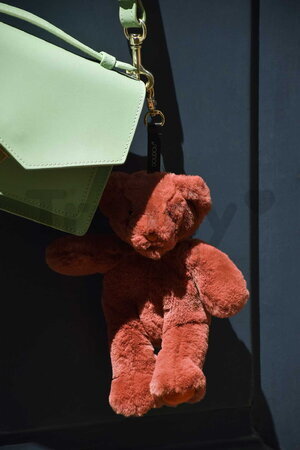 Plyšový medvedík prívesok na kľúče Terracotta Bear Bag Charm Doudou et Compagnie ružový 20 cm od 24 mes DC4386