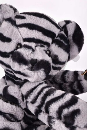 Plyšový crossbody vak zebra Bag Zebra Doudou et Compagnie s popruhom čierno-biely 30 cm DC4565