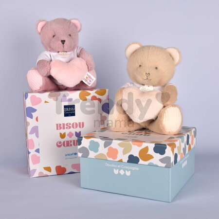 Plyšový medvedík so srdiečkom Heart Bear Unicef Doudou et Compagnie v darčekovom balení hnedý 24 cm od 0 mes DC4681