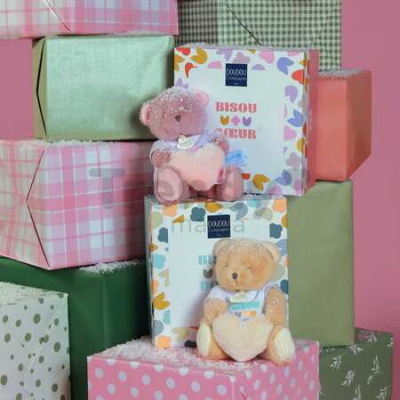 Plyšový medvedík so srdiečkom Heart Bear Unicef Doudou et Compagnie v darčekovom balení hnedý 24 cm od 0 mes DC4681