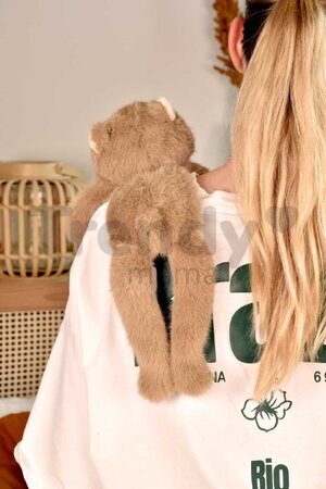 Plyšový medvedík na objímanie The Glue Pots Bear Magnetic Histoire d’ Ours magnetický hnedý 30 cm od 24 mes