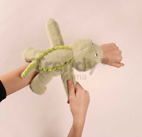 Plyšový krokodíl na zápästie Croco Bracelet Slap The Glue Pots Histoire d’ Ours zelený 25 cm od 24 mes HO3418