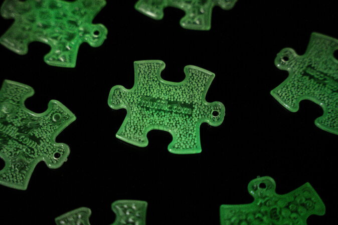 Senzorický MUFFIK NANO puzzlík - Klíčenka SVÍTÍCÍ 