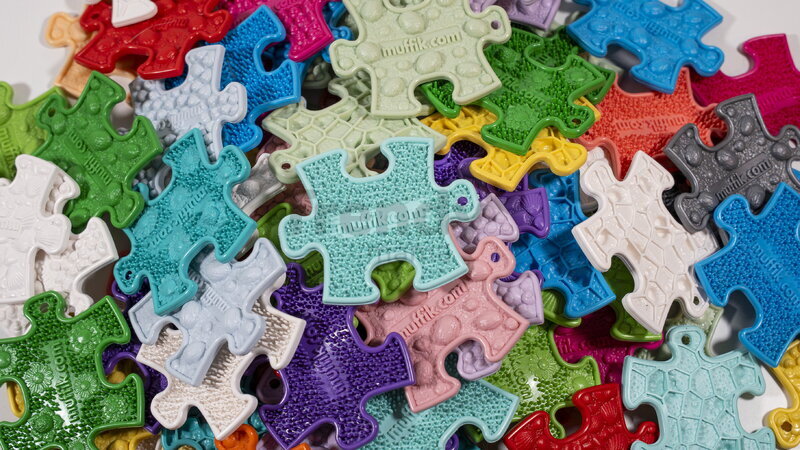 Ortopedică podložka Nano puzzle în puzzle MUFFIK pentru dezvoltarea sănătoasă a tălpilor, galben pastel