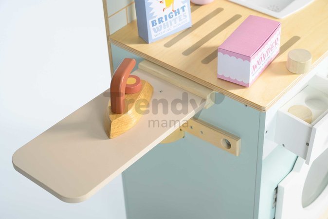 Drevená práčovňa s práčkou s predným plnením Laundrette Tender Leaf Toys s drezom žehličkou a kôš na bielizeň výška 92 cm