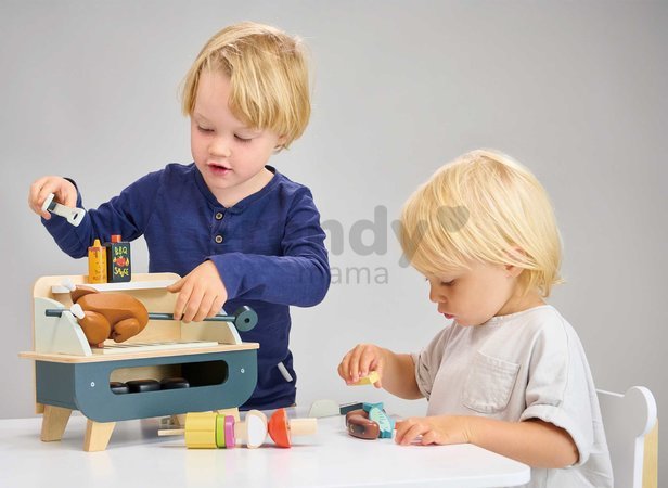 Drevený gril Barbeque Play set Tender Leaf Toys s kuriatkom na grilovanie a zeleninou