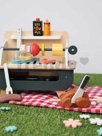 Drevený gril Barbeque Play set Tender Leaf Toys s kuriatkom na grilovanie a zeleninou