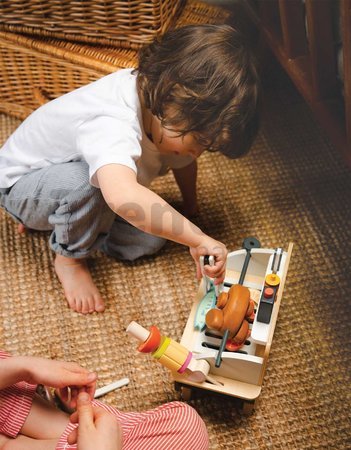 Drevený gril Barbeque Play set Tender Leaf Toys s kuriatkom na grilovanie a zeleninou