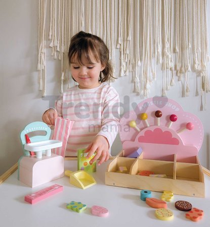 Drevený obchod so sladkosťami Sweetie Pic'N'Mix Shop Tender Leaf Toys s váhou cukríkmi a lízatkami
