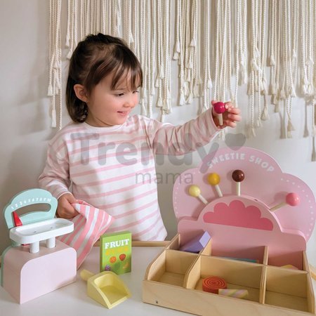 Drevený obchod so sladkosťami Sweetie Pic'N'Mix Shop Tender Leaf Toys s váhou cukríkmi a lízatkami