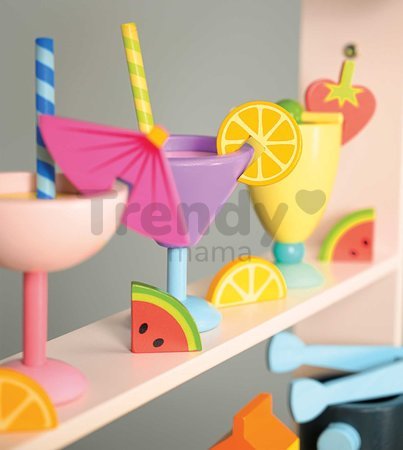 Drevený plážový bar s nápojmi Drinks Trolley Tender Leaf Toys s tabuľkou na písanie kriedou