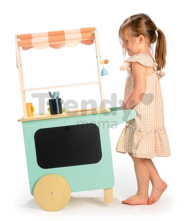 Drevený plážový bar s nápojmi Drinks Trolley Tender Leaf Toys s tabuľkou na písanie kriedou