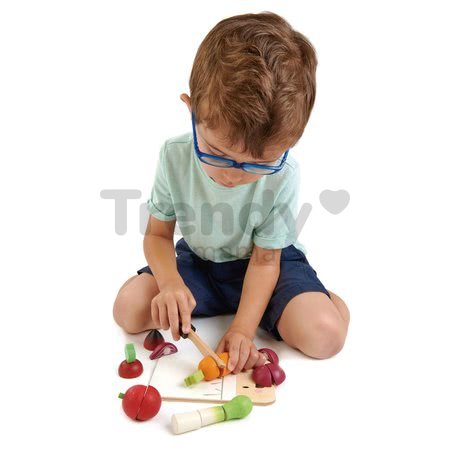 Drevená doska so zeleninou Mini Chef Chopping Board Tender Leaf Toys s nožom na krájanie