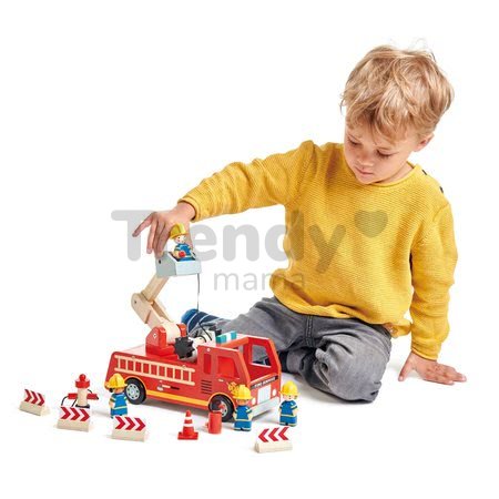 Drevené hasičské auto Fire Engine Tender Leaf Toys s funkčnou plošinou a 4 hasiči s doplnkami