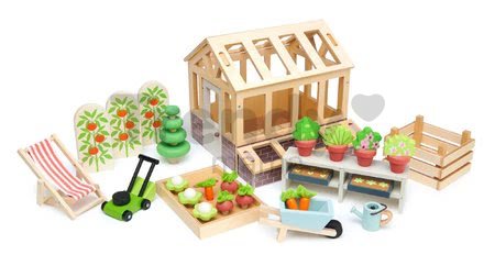 Drevený skleník Greenhouse and Garden Set Tender Leaf Toys s otváracou strechou a 9 druhov zeleniny pre bábiku