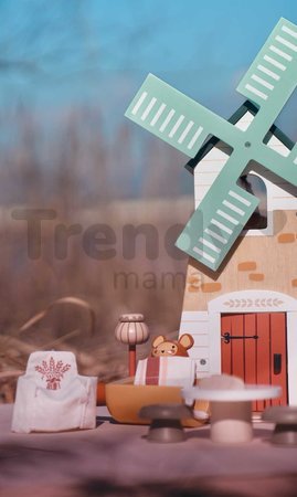 Drevený veterný mlyn Penny Windmill Tender Leaf Toys s pecou na pečenie chleba a 3 figúrky myšiek