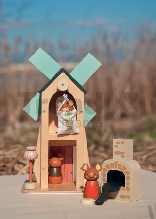Drevený veterný mlyn Penny Windmill Tender Leaf Toys s pecou na pečenie chleba a 3 figúrky myšiek