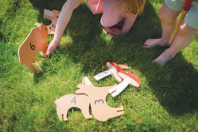 Drevená sada na kroket Woodland Indoor Croquet Set Tender Leaf Toys 2 palice s loptičkami a 6 bránok v tvare zvieratiek v plátenej taške