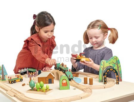 Drevená vláčikodráha v borovicovom lese Wild Pines Train set Tender Leaf Toys s vlakom a autami zvieratká s prírodou