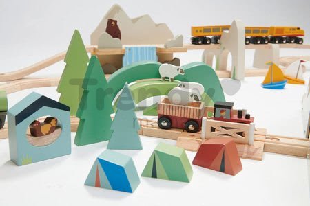 Drevená vláčikodráha vysokohorská Mountain View Train Set Tender Leaf Toys cesta okolo sveta cez mesta a hory 58 dielov a doplnky