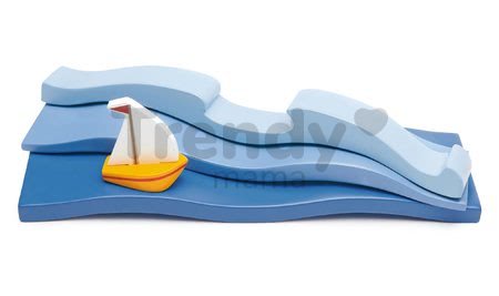 Drevený oceán Blue Water Tender Leaf Toys s troma vlnami a loďkou