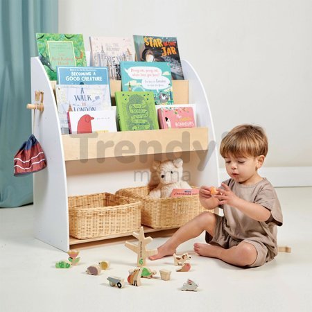 Drevená knižnica s vešiakom Forest Book Case Tender Leaf Toys s troma poličkami