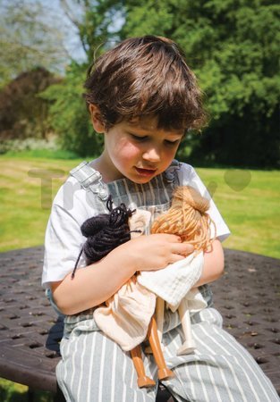 Drevená bábika v šatách Ferne Wooden Doll Tender Leaf Toys s pohyblivými rukami a nohami 25 cm výška