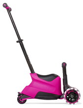 Odrážadlo a kolobežka 2v1 trojkolesová s LED kolesami Xtend Scooter Ride-on Pink smarTrike s vodiacou tyčou s nastaviteľnou výškou a úložným priestoro