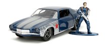 Autíčko Chevrolet Camaro 1973 Marvel Jada kovové s otvárateľnými dverami a figúrka Winter Soldier dĺžka 14 cm 1:32