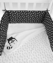 Souprava do postýlky Mýval Bamboo Black&White toTs-smarTrike přikrývka, prostěradlo, hnízdo 70 % hed