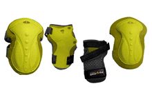 Chrániče Safety Gear set S smarTrike na kolená a zápästia z ergonomického plastu zelené od 6 rokov