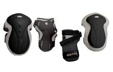 Echipament de protecţie pentru copii Safety Gear set Black M smarTrike pentru genunchi şi încheietur