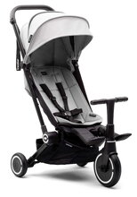 Trojkolka a kočík cestovná Traveler Off White 4v1 smarTrike so 160° polohovateľným sedadlom a slnečnou clonou rozšíriteľná od 6 mes