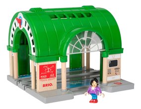 Hlavná vlaková stanica so zvukmi Central Train Station BRIO s elektronická s dvojitým koľajiskom a figúrkou od 3 rokov BRIO6498