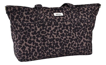 Přebalovací taška ke kočárku Madrid Changing Bag XXL Leopard Beaba s přebalovací podložkou a popruhy ke kočárku s leopardím vzorem