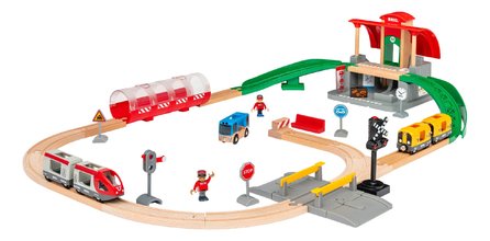 Drevená vláčikodráha so železničnou stanicou Central Station Set BRIO 37 dielov so svetelnou signalizáciou od 3 rokov  BRIO9895